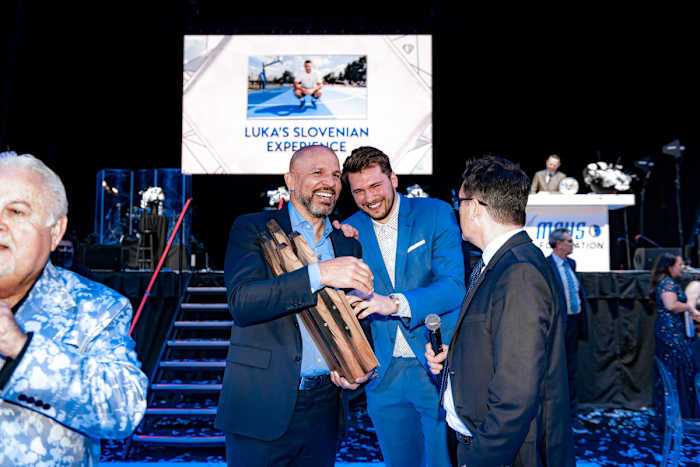 RH-March4-MavsBall-4856